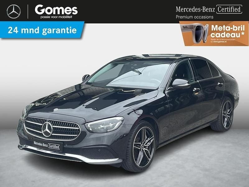 Zwart Gebruikt 2023 Mercedes E300 Luxury Sedan | € 46.950 (Goede deal) - Afbeelding 1/4