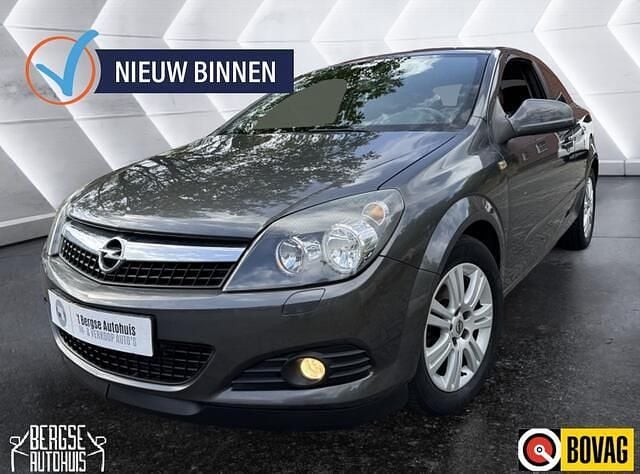 Grijs Gebruikt 2010 Opel Astra Cosmo Hatchback | € 2.990 (Super prijs) - Afbeelding 1/4