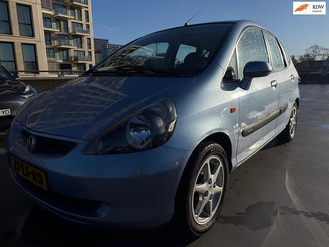Blauw Occasion 2002 Honda Jazz LS Hatchback | € 2.950 (Eerlijke prijs) - Afbeelding 1/4