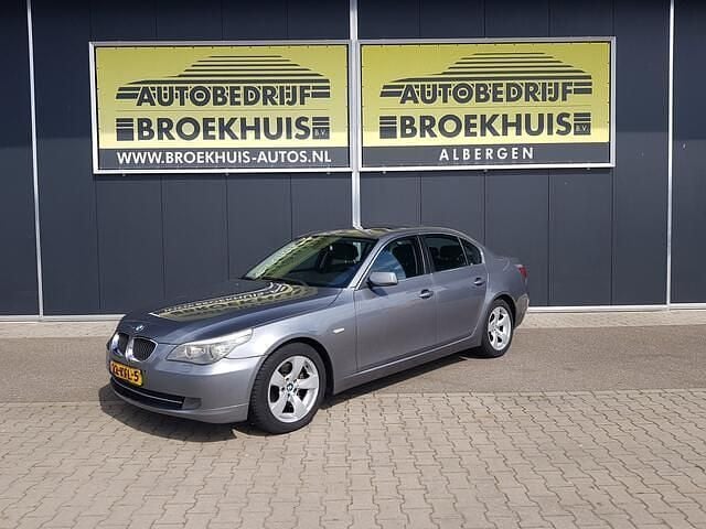 Grijs Gebruikt 2008 BMW 523 Executive Sedan | € 3.200 (Super prijs) - Afbeelding 1/4