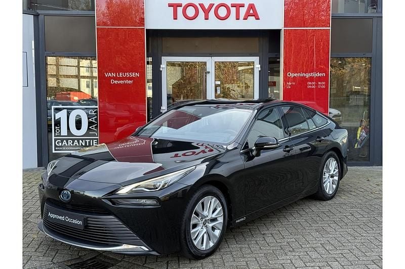 Zwart Nieuw 2025 Toyota Mirai Sedan | € 23.299 (Goede deal) - Afbeelding 1/1