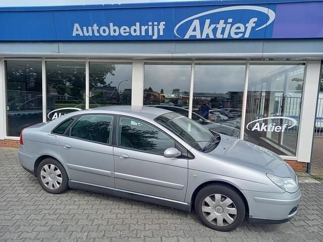 Grijs Gebruikt 2007 Citroën C5 Hatchback | € 1.400 (Iets duurder) - Afbeelding 1/4