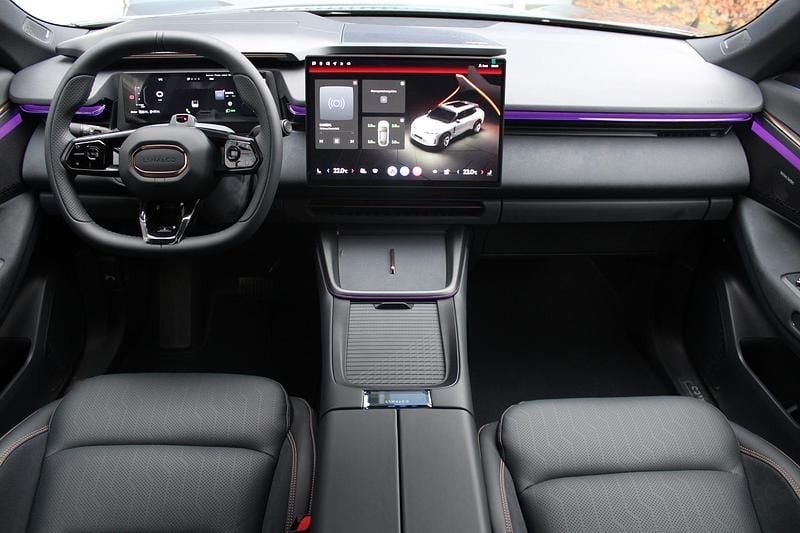 Nieuw Lynk & Co 08 349 PK (256 kW) 2025 Grijs SUV