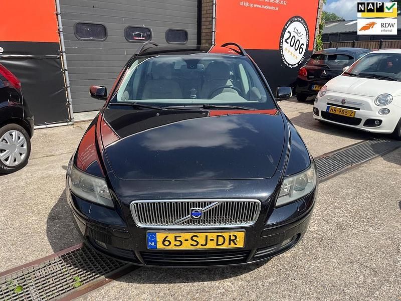 Zwart Gebruikt 2006 Volvo V50 Momentum Stationwagen | € 1.350 (Goede deal) - Afbeelding 1/4