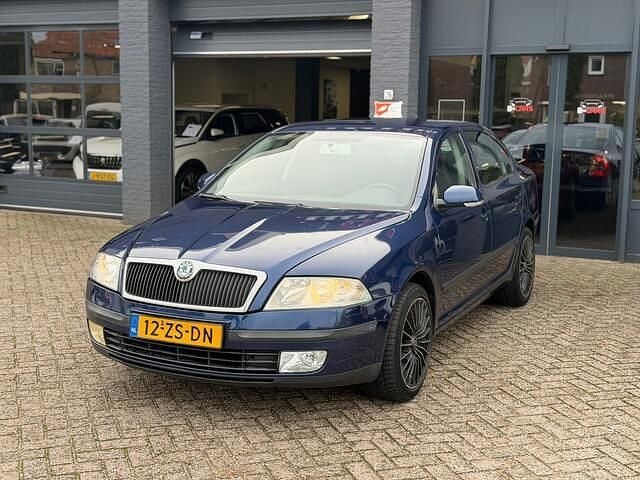 Blauw Gebruikt 2008 Skoda Octavia Business Line Hatchback | € 1.999 (Goede deal) - Afbeelding 1/4