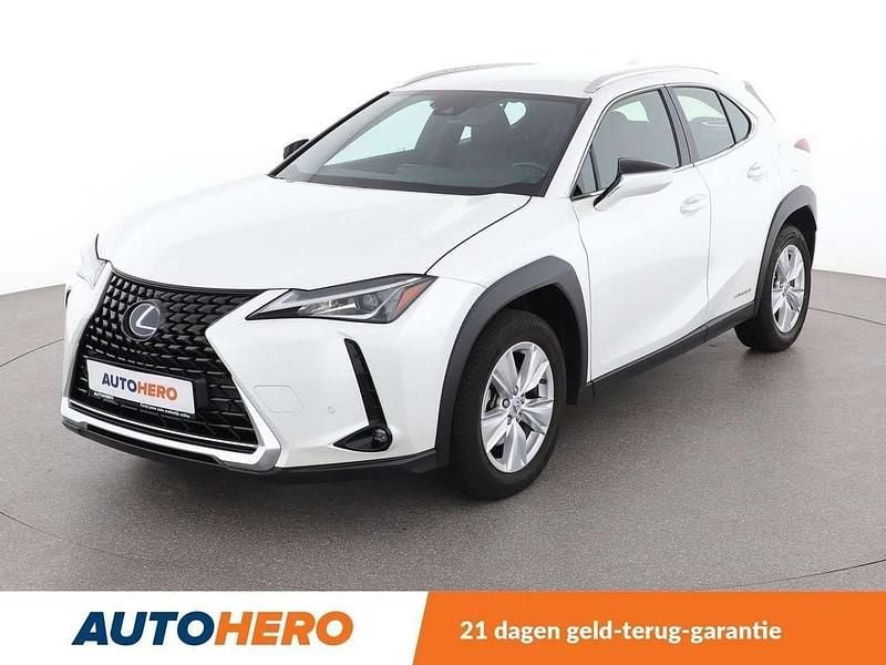Wit Gebruikt 2022 Lexus UX 250h Business Edition SUV | € 28.849 (Super prijs) - Afbeelding 1/3