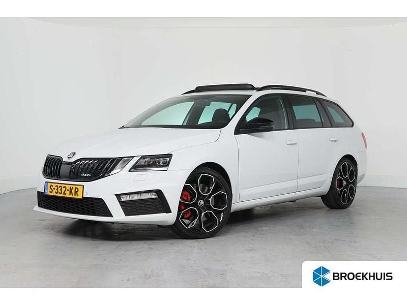 Wit Gebruikt 2019 Skoda Octavia Business Line Stationwagen | € 24.900 (Iets duurder) - Afbeelding 1/4