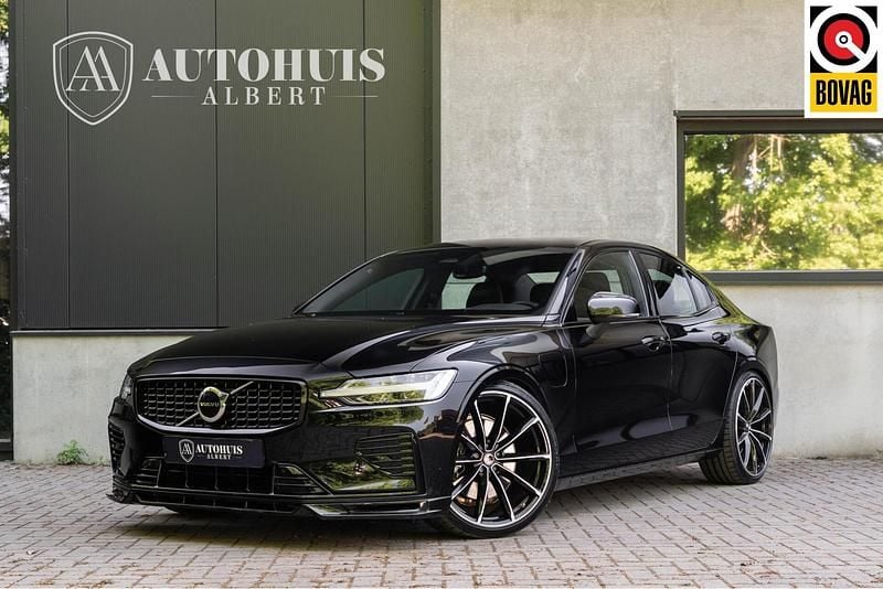 Zwart Gebruikt 2022 Volvo S60 Ultimate Sedan | € 41.950 (Eerlijke prijs) - Afbeelding 1/4