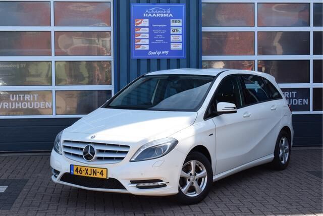 Wit Gebruikt 2012 Mercedes B180 Ambition MPV | € 10.350 (Iets duurder) - Afbeelding 1/4