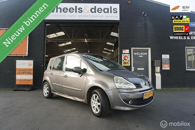 Grijs Gebruikt 2009 Renault Modus Dynamique MPV | € 2.295 (Eerlijke prijs) - Afbeelding 1/4