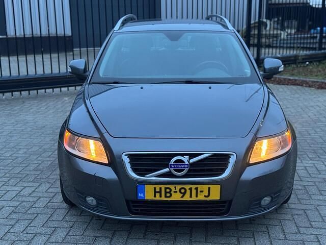 Occasion Volvo V50 Momentum 114 PK (83 kW) 2011 Grijs Stationwagen