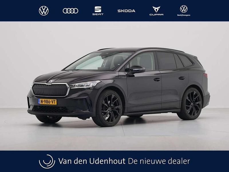 Zwart, metallic lak Gebruikt 2020 Skoda Enyaq iV SUV | € 23.440 (Eerlijke prijs) - Afbeelding 1/4