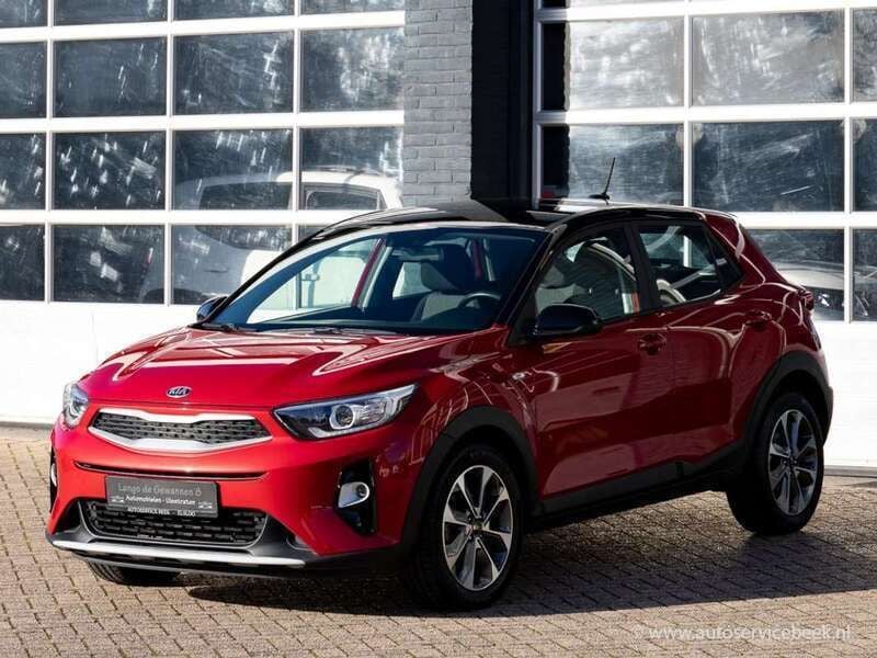 Rood, metallic lak Gebruikt 2017 Kia Stonic SUV | € 14.950 (Eerlijke prijs) - Afbeelding 1/4