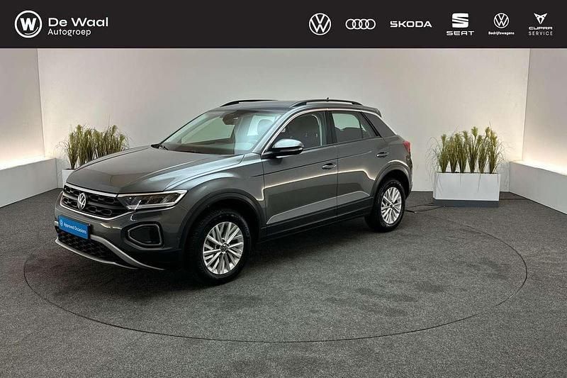 Grijs Gebruikt 2023 VW T-Roc Life SUV | € 24.800 (Eerlijke prijs) - Afbeelding 1/3