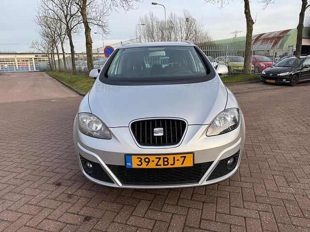 Occasion Seat Altea XL Copa 105 PK (77 kW) 2012 Grijs (metallic) MPV