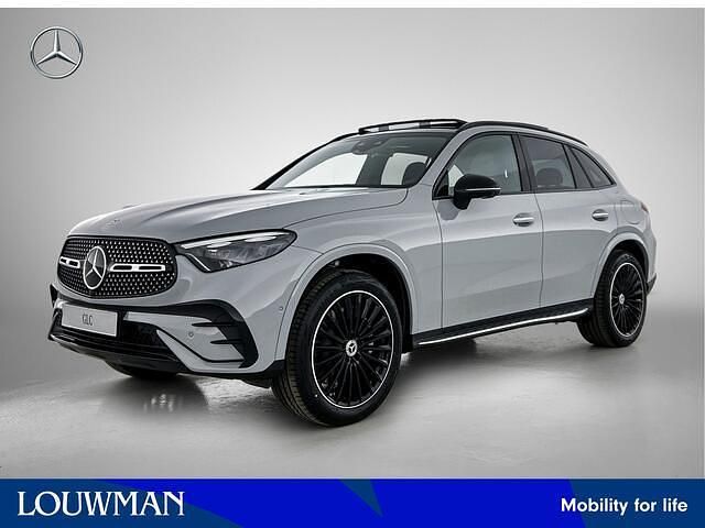 Grijs Nieuw 2026 Mercedes GLC300 Sport Edition SUV | € 87.190 - Afbeelding 1/4