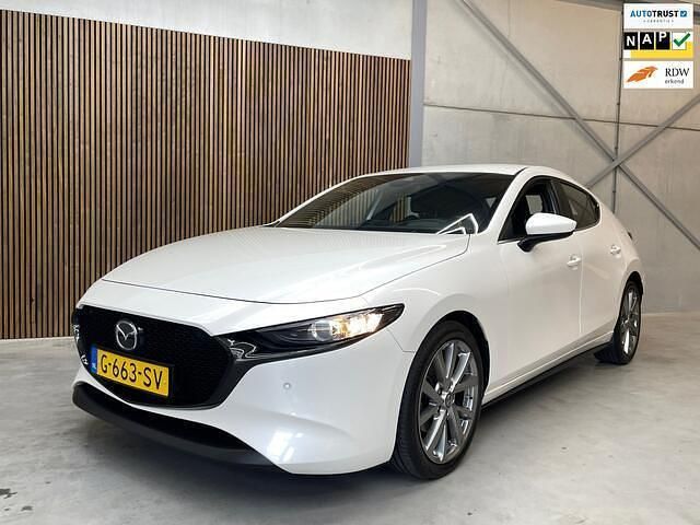 Wit, metallic lak Gebruikt 2019 Mazda 3 Comfort Hatchback | € 15.999 (Eerlijke prijs) - Afbeelding 1/4