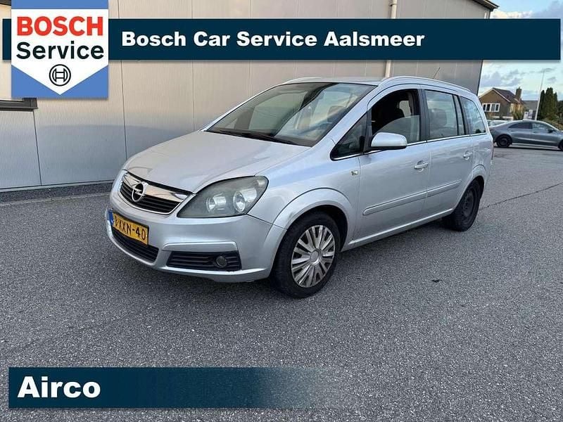 Grijs Gebruikt 2008 Opel Zafira Essentia MPV | € 599 (Super prijs) - Afbeelding 1/4