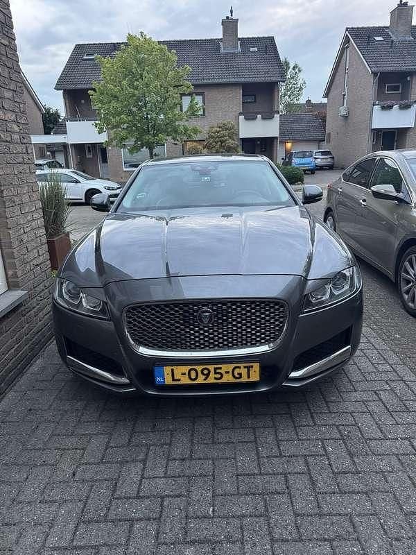 Gebruikt 2016 Jaguar XF Portfolio Sedan | € 22.500 - Afbeelding 1/4