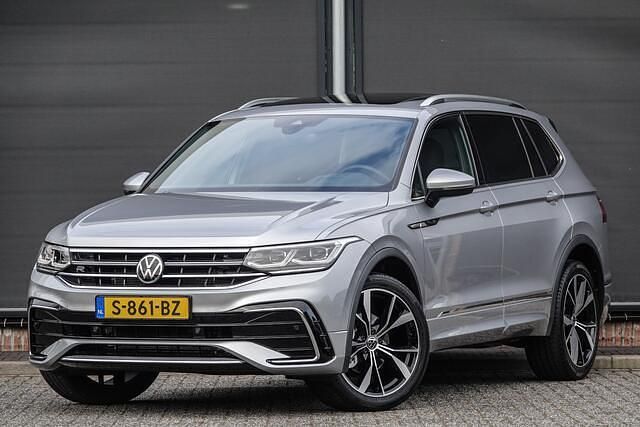 Zilver Occasion 2023 VW Tiguan Allspace R-line SUV | € 42.450 (Eerlijke prijs) - Afbeelding 1/4