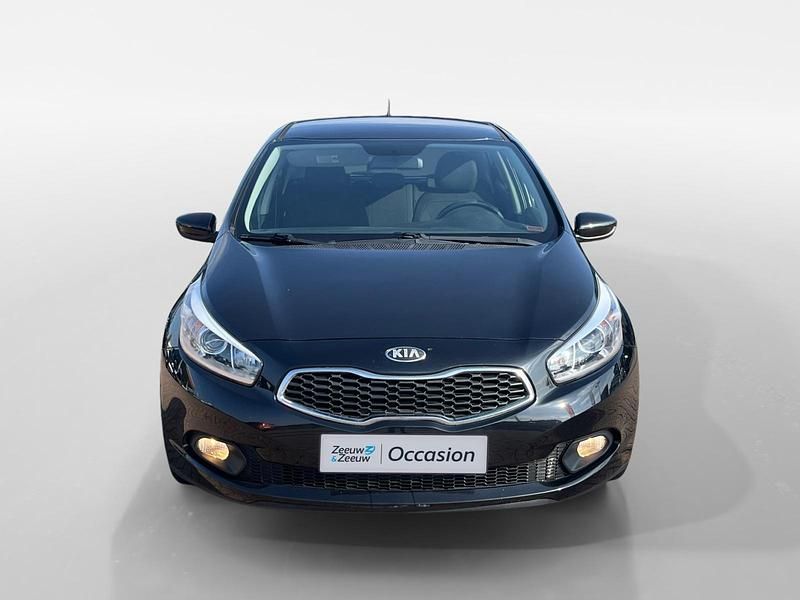 Occasion Kia Ceed Comfort 105 PK (77 kW) 2014 Zwart Hatchback
