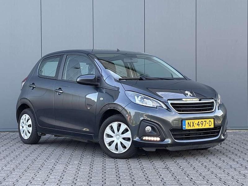 Grijs Gebruikt 2017 Peugeot 108 Hatchback | € 6.495 (Eerlijke prijs) - Afbeelding 1/4