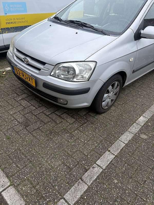 Grijs Gebruikt 2005 Hyundai Getz Dynamiq Hatchback | € 1.450 (Eerlijke prijs) - Afbeelding 1/4