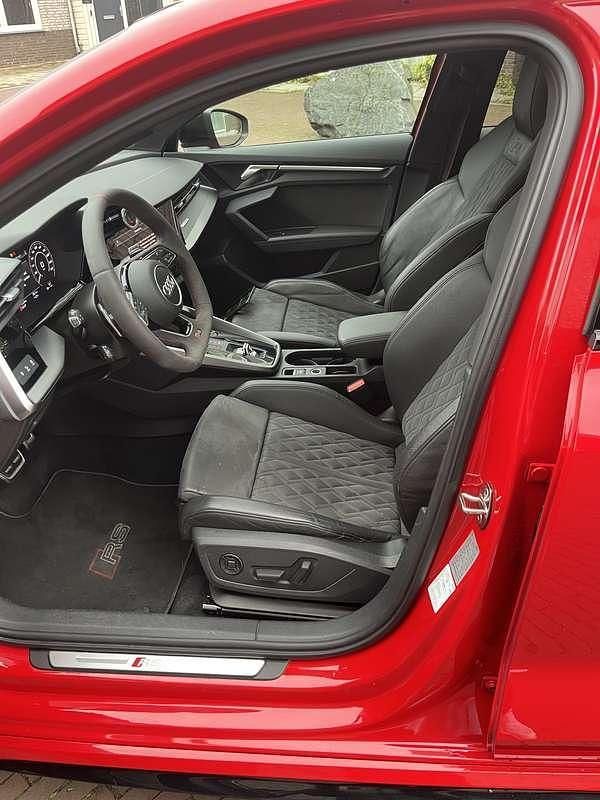 Rood Gebruikt 2022 Audi RS3 Hatchback | € 55.000 (Goede deal) - Afbeelding 1/4