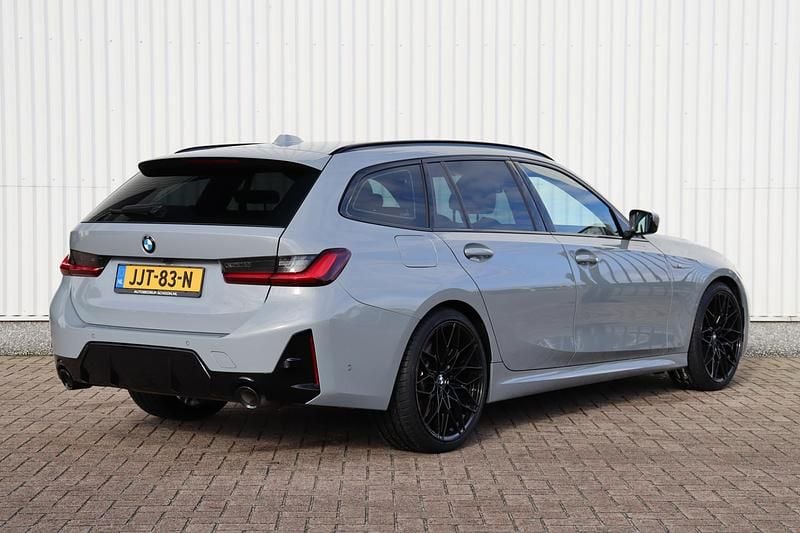 Occasion BMW 330 M Sport 245 PK (180 kW) 2024 Grijs Stationwagen