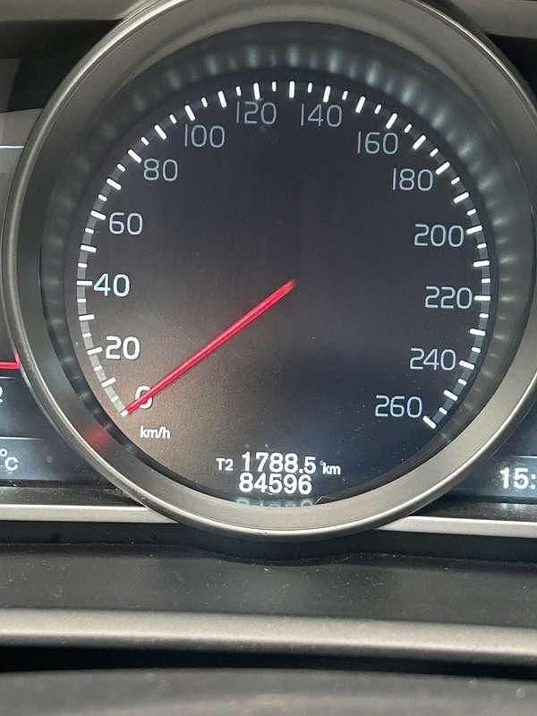 Zilver Gebruikt 2014 Volvo V40 CC Stationwagen | € 13.500 (Goede deal) - Afbeelding 1/4