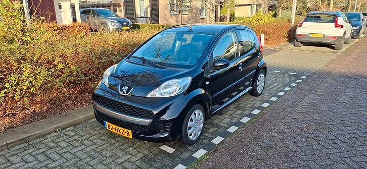 Gebruikt 2010 Peugeot 107 Hatchback | € 3.250 (Eerlijke prijs) - Afbeelding 1/4