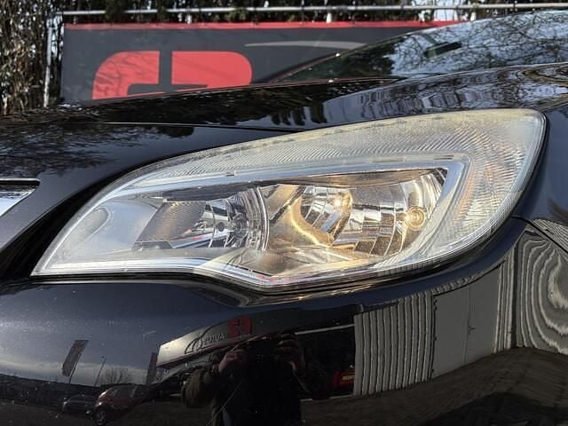 Occasion Opel Astra Sport 116 PK (85 kW) 2011 Zwart Hatchback