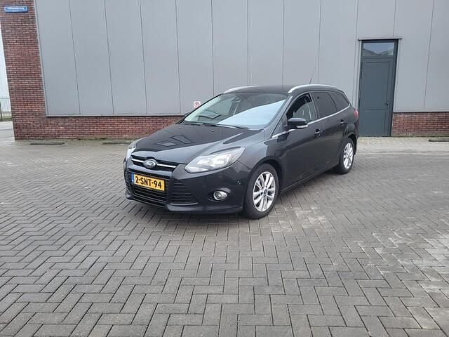 Zwart Occasion 2013 Ford Focus Titanium Stationwagen | € 3.250 (Duur) - Afbeelding 1/4