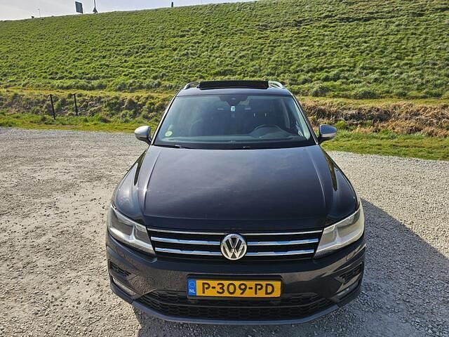 Occasion VW Tiguan Allspace Comfortline 150 PK (110 kW) 2019 Zwart (metallic) SUV