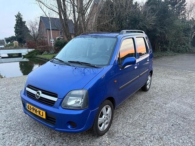 Blauw (metallic) Occasion 2004 Opel Agila Hatchback | € 1.650 (Eerlijke prijs) - Afbeelding 1/4