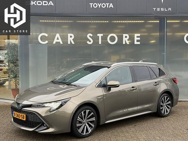 Groen (metallic) Occasion 2021 Toyota Corolla Stationwagen | € 17.500 (Super prijs) - Afbeelding 1/4