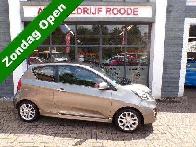 Grijs, metallic lak Gebruikt 2012 Kia Picanto Sport Hatchback | € 4.499 (Eerlijke prijs) - Afbeelding 1/4