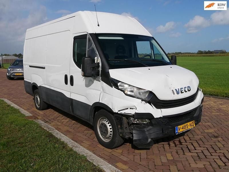 Wit Gebruikt 2018 Iveco Daily Van | € 4.899 - Afbeelding 1/3