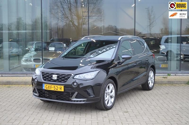 Zwart Gebruikt 2023 Seat Arona Business SUV | € 21.145 (Eerlijke prijs) - Afbeelding 1/4