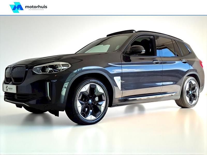 Grijs Occasion 2021 BMW iX3 Comfort Edition SUV | € 31.490 (Super prijs) - Afbeelding 1/4