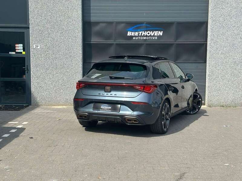 Occasion Cupra Leon VZ 150 PK (110 kW) 2022 Grijs, metallic lak Hatchback