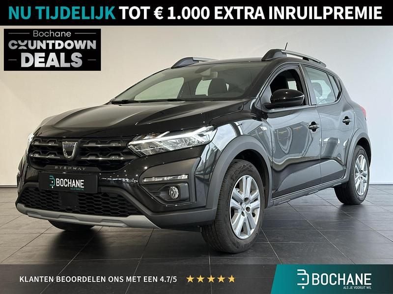 Zwart Gebruikt 2023 Dacia Sandero Comfort Hatchback | € 17.695 (Eerlijke prijs) - Afbeelding 1/4