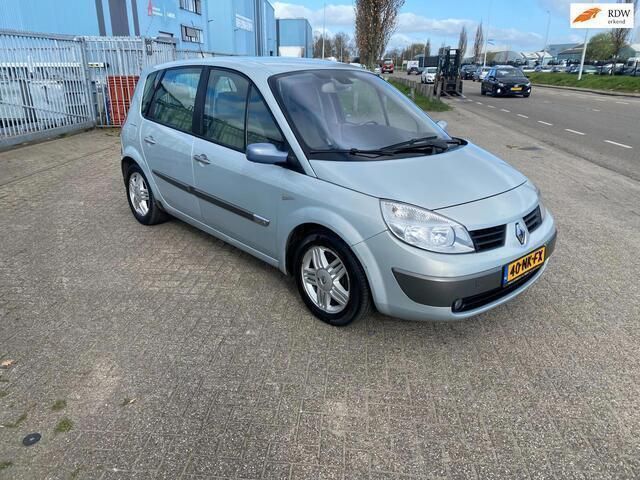 Grijs Gebruikt 2003 Renault Scénic Luxe MPV | € 1.599 - Afbeelding 1/4