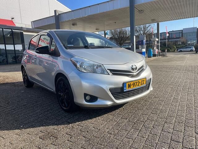 Occasion Toyota Yaris Comfort 69 PK (50 kW) 2011 Grijs Hatchback