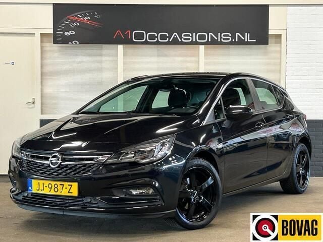 Zwart Gebruikt 2016 Opel Astra Business Hatchback | € 8.995 (Eerlijke prijs) - Afbeelding 1/4