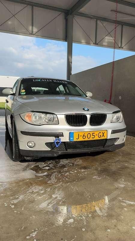 Grijs Gebruikt 2004 BMW 116 Hatchback | € 3.000 (Goede deal) - Afbeelding 1/4