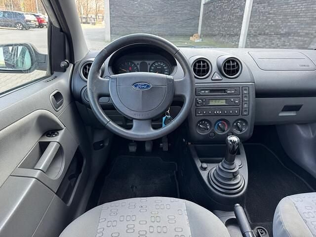 Occasion Ford Fiesta Ambiente 69 PK (50 kW) 2002 Grijs (metallic) Hatchback