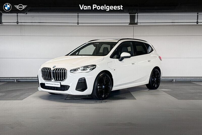 Wit Gebruikt 2024 BMW 225 Active Tourer Shadowline MPV | € 46.900 (Iets duurder) - Afbeelding 1/4