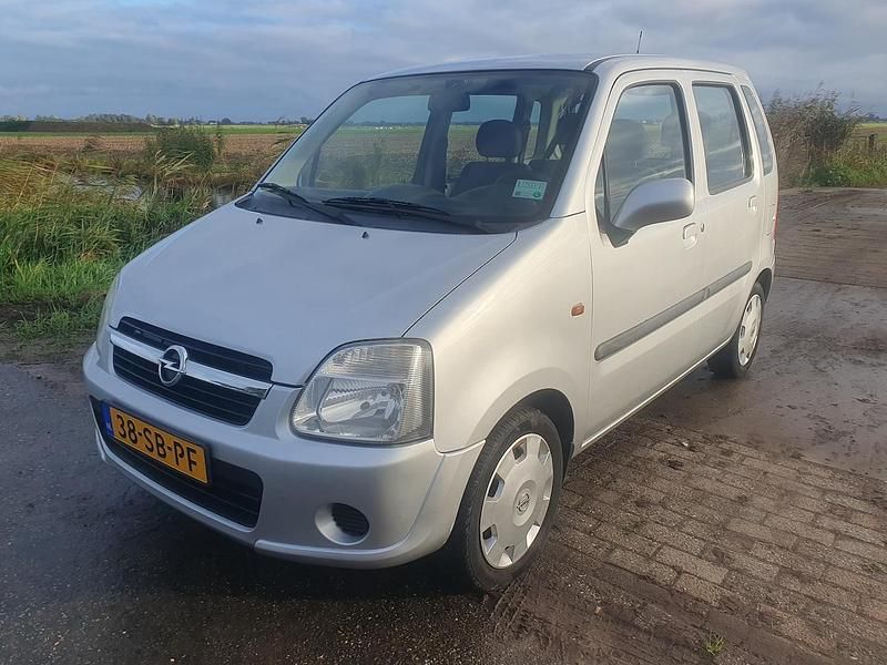 Occasion Opel Agila 2005 Grijs Hatchback