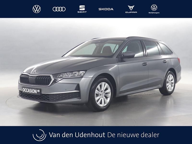 Grijs Occasion 2024 Skoda Octavia Business Line Stationwagen | € 28.640 (Goede deal) - Afbeelding 1/4